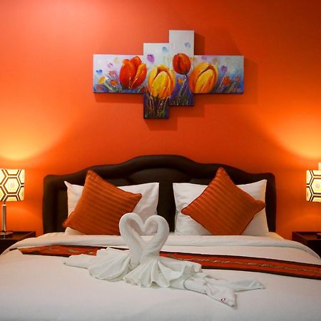 Tulip Inn Patong Екстер'єр фото